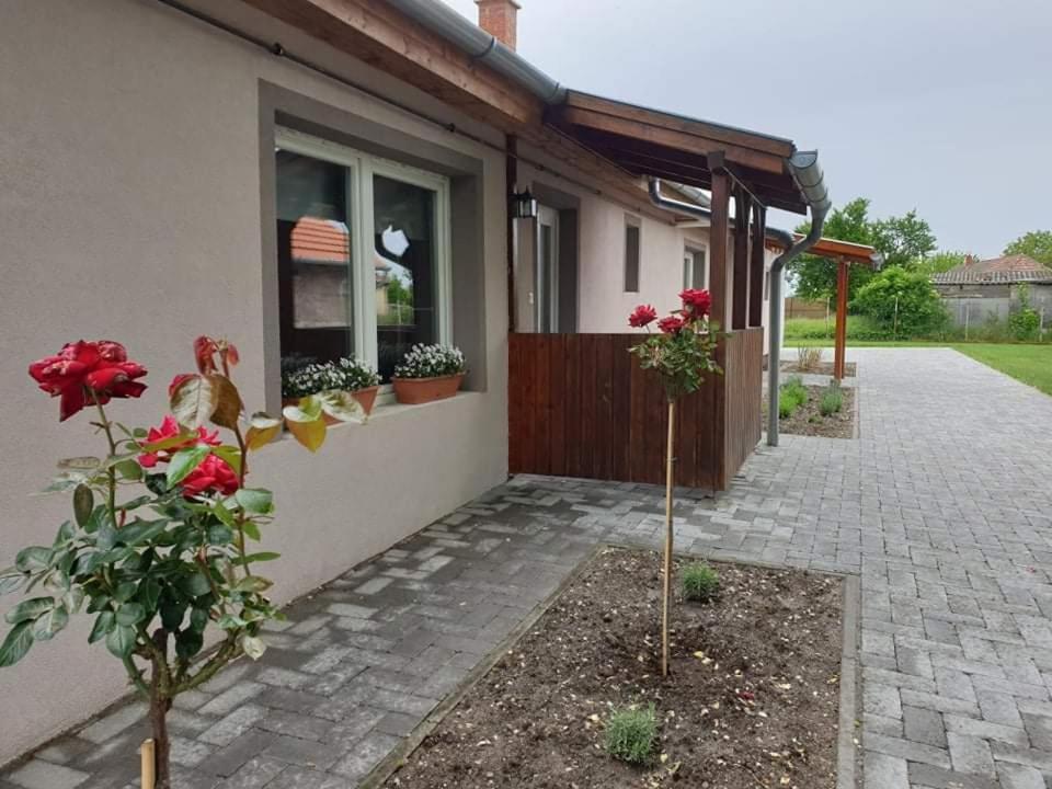 Kajari Apartmanhaz Balatonfokajar Luaran gambar